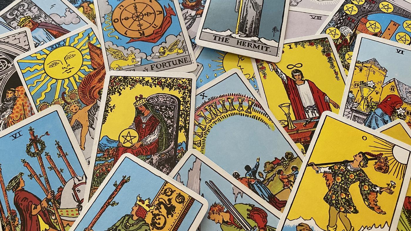 5 Steps to Mastering Tarot Card Interpretation