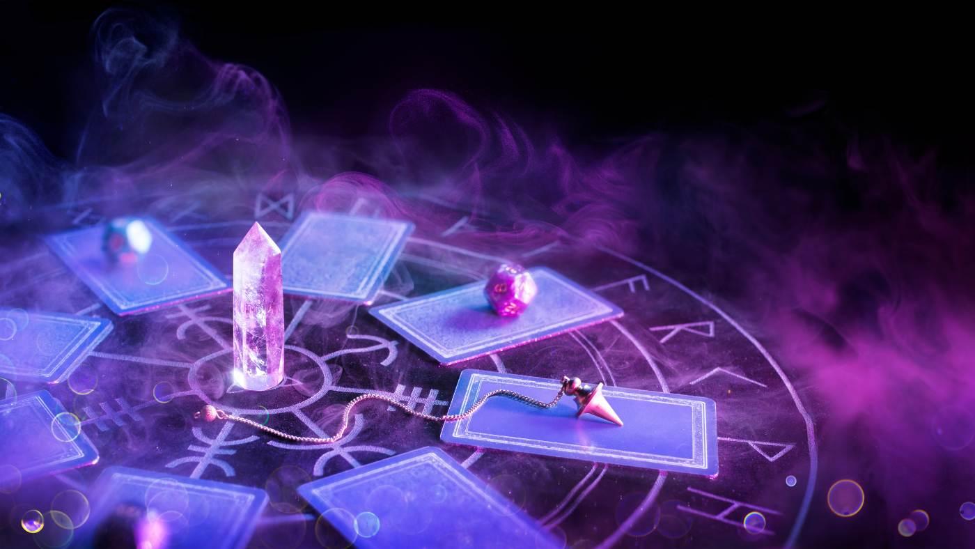 Top 10 Tarot Cards for Love and Relationships